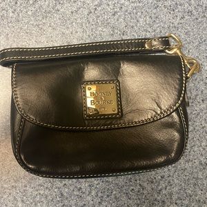Dooney & Bourke wristlet